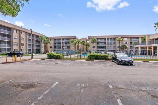 17000 NW 67th Ave 347, Hialeah, FL 33015
