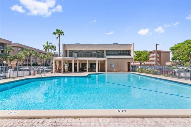 17000 NW 67th Ave 347, Hialeah, FL 33015