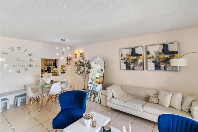17000 NW 67th Ave 347, Hialeah, FL 33015
