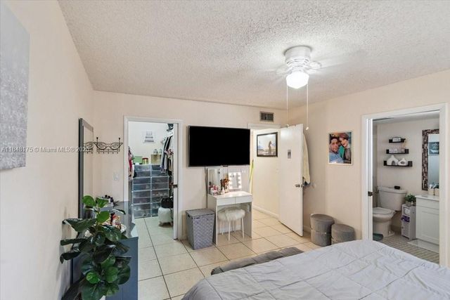 17000 NW 67th Ave 347, Hialeah, FL 33015