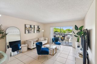 17000 NW 67th Ave 347, Hialeah, FL 33015