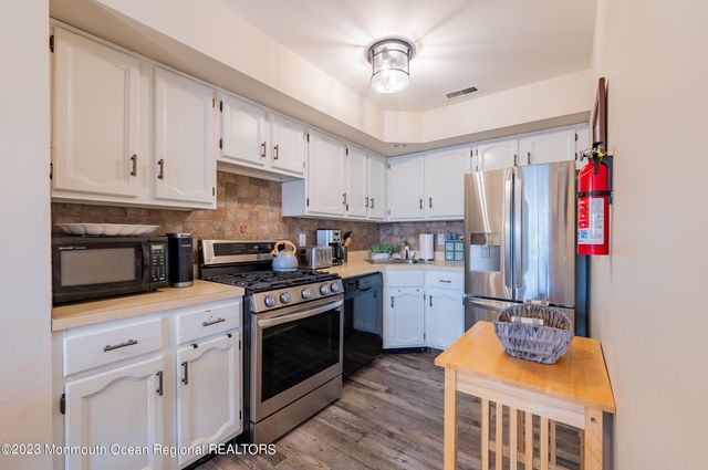 1713 Boulevard 7, Seaside Park, NJ 08752