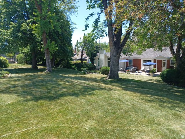 574 N 400 E, Centerville, UT 84014