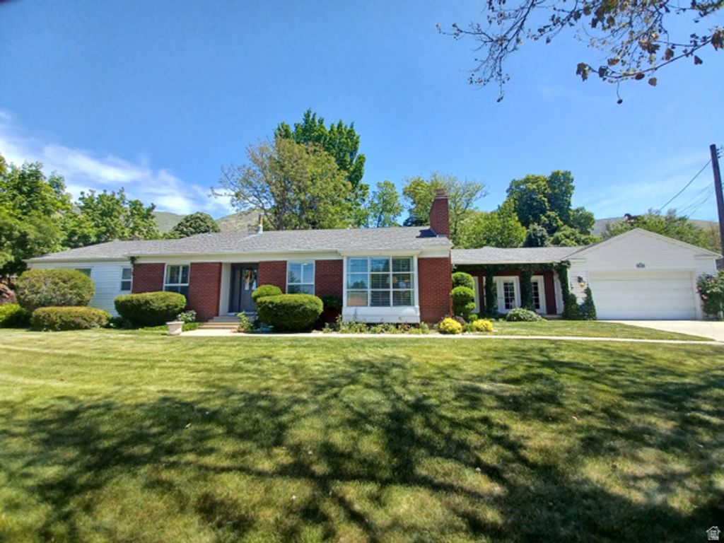 574 N 400 E, Centerville, UT 84014