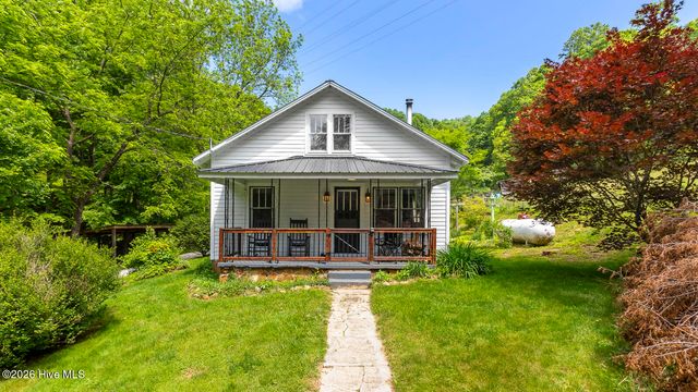 1740 Windingstairs Road, Topton, NC 28781