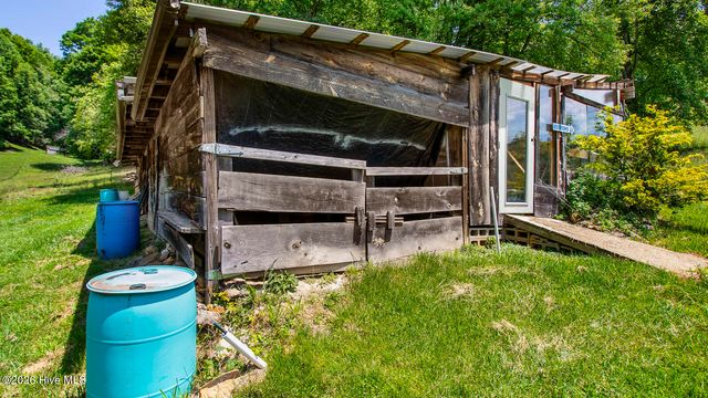 1740 Windingstairs Road, Topton, NC 28781