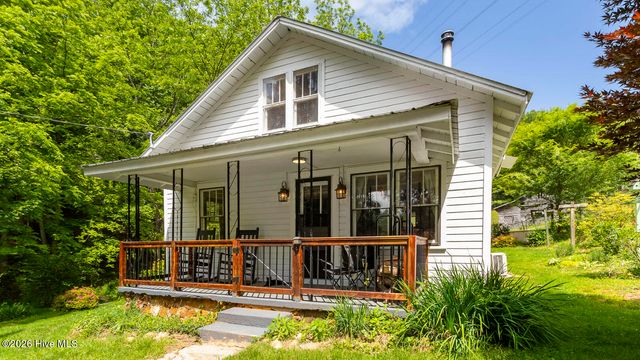 1740 Windingstairs Road, Topton, NC 28781