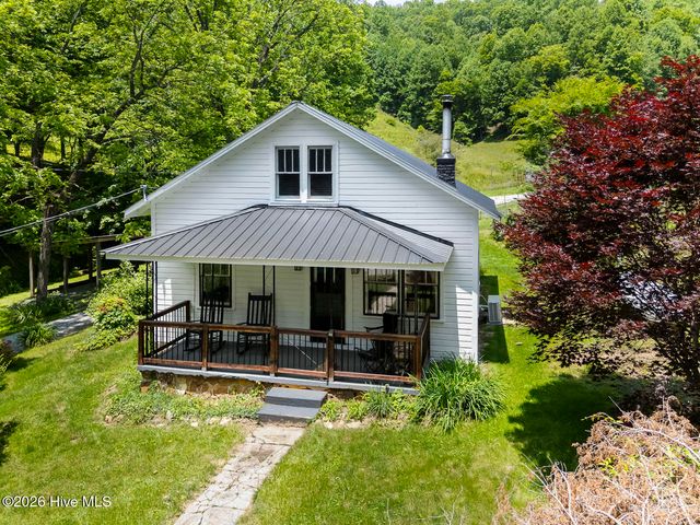 1740 Windingstairs Road, Topton, NC 28781