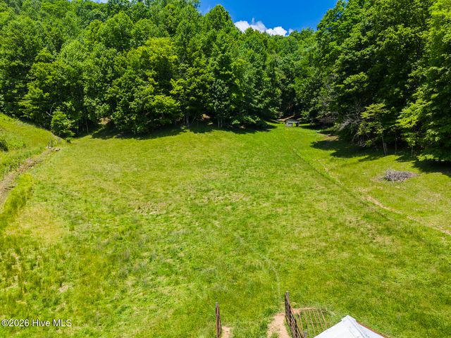 1740 Windingstairs Road, Topton, NC 28781