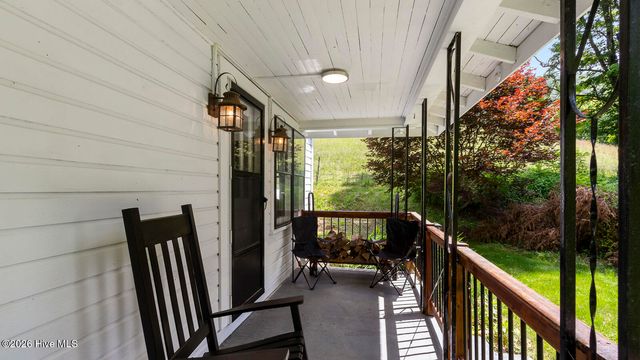 1740 Windingstairs Road, Topton, NC 28781