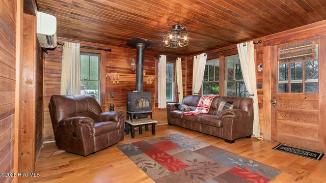 1740 Windingstairs Road, Topton, NC 28781