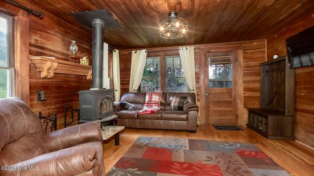 1740 Windingstairs Road, Topton, NC 28781
