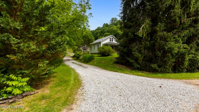 1740 Windingstairs Road, Topton, NC 28781