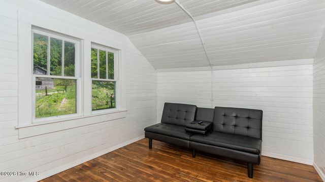 1740 Windingstairs Road, Topton, NC 28781