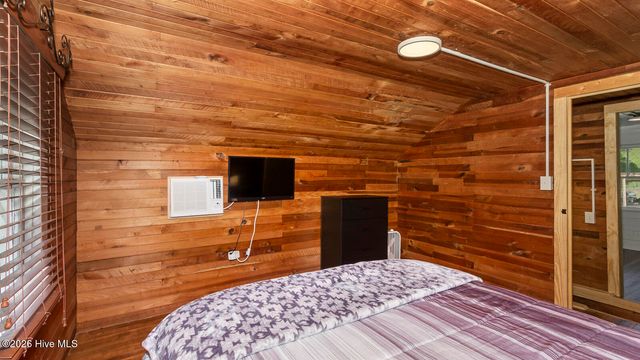 1740 Windingstairs Road, Topton, NC 28781