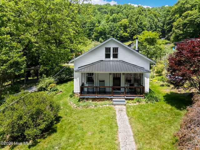 1740 Windingstairs Road, Topton, NC 28781