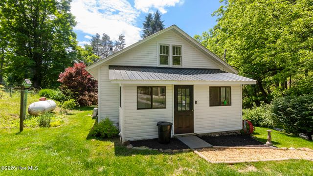 1740 Windingstairs Road, Topton, NC 28781