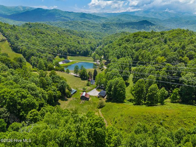 1740 Windingstairs Road, Topton, NC 28781