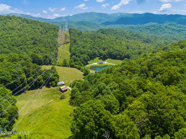 1740 Windingstairs Road, Topton, NC 28781