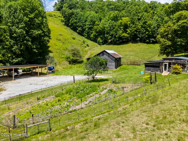 1740 Windingstairs Road, Topton, NC 28781