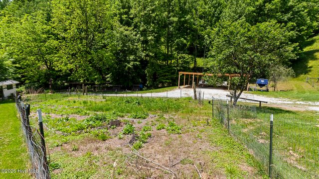 1740 Windingstairs Road, Topton, NC 28781