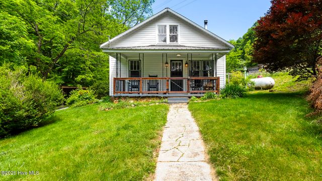1740 Windingstairs Road, Topton, NC 28781
