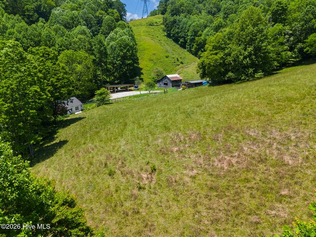 1740 Windingstairs Road, Topton, NC 28781