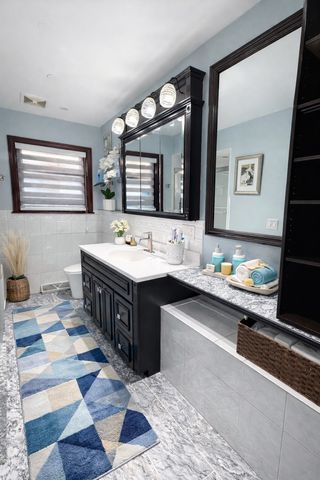 5501 Mulford Street, Skokie, IL 60077