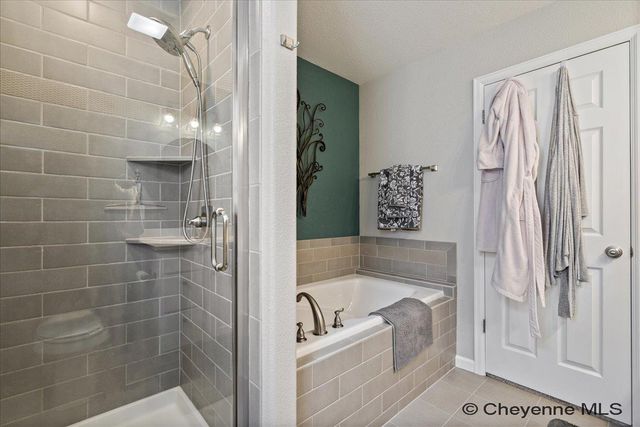 3612 THOMAS RD, Cheyenne, WY 82009