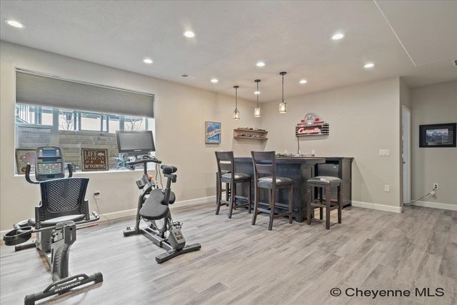 3612 THOMAS RD, Cheyenne, WY 82009