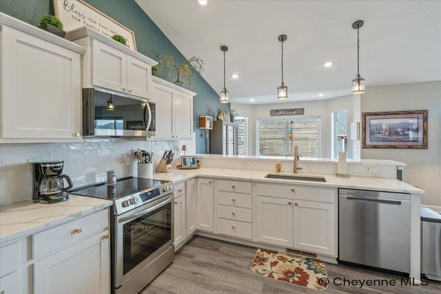 3612 THOMAS RD, Cheyenne, WY 82009