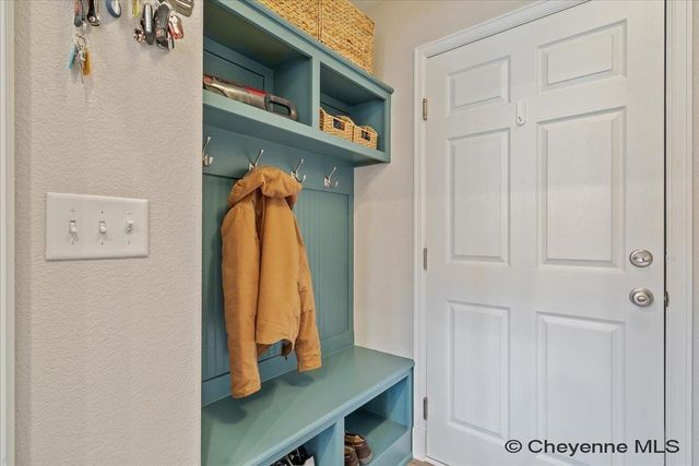 3612 THOMAS RD, Cheyenne, WY 82009