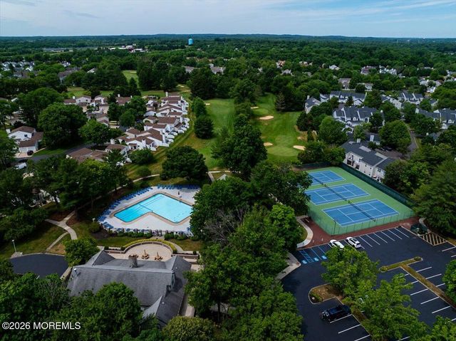 16 Pagoda Lane, Freehold, NJ 07728