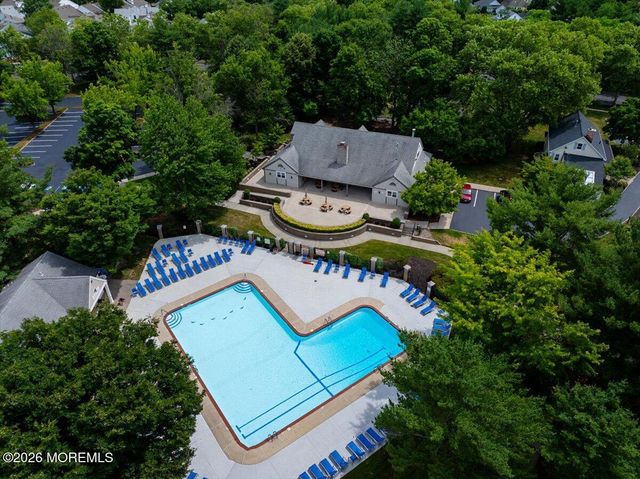 16 Pagoda Lane, Freehold, NJ 07728