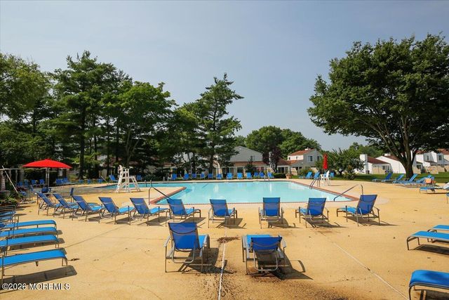 16 Pagoda Lane, Freehold, NJ 07728