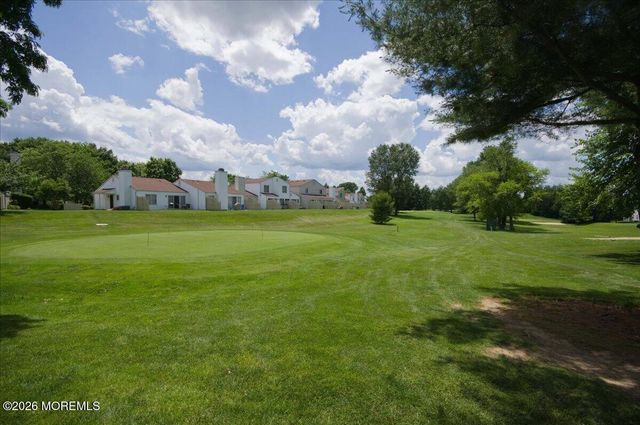 16 Pagoda Lane, Freehold, NJ 07728
