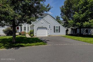 16 Pagoda Lane, Freehold, NJ 07728