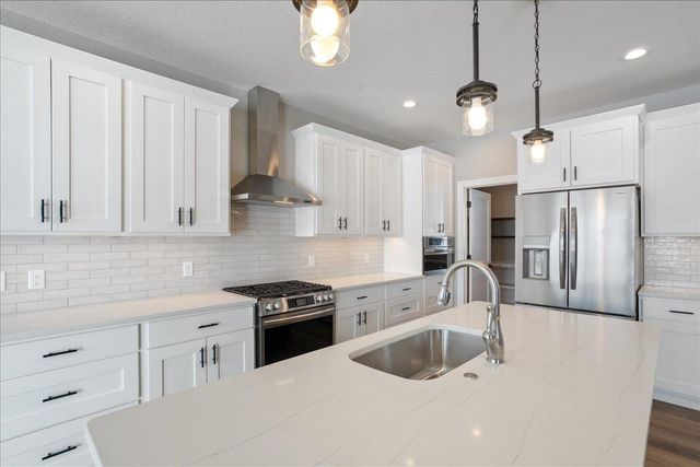 118105 BETTY DRIVE, Stratford, WI 54484