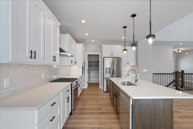 118105 BETTY DRIVE, Stratford, WI 54484