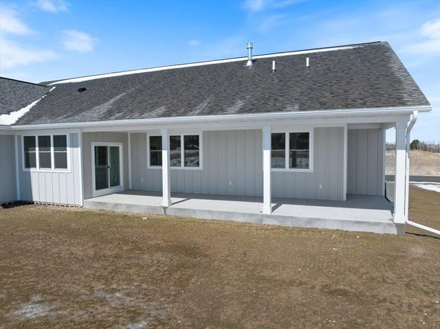 118105 BETTY DRIVE, Stratford, WI 54484