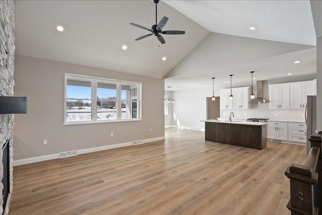 118105 BETTY DRIVE, Stratford, WI 54484