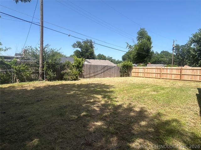 9067 E 33rd Street, Tulsa, OK 74145