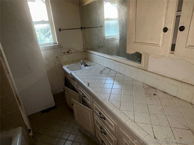9067 E 33rd Street, Tulsa, OK 74145