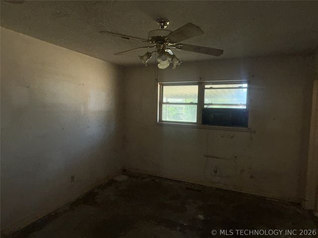 9067 E 33rd Street, Tulsa, OK 74145