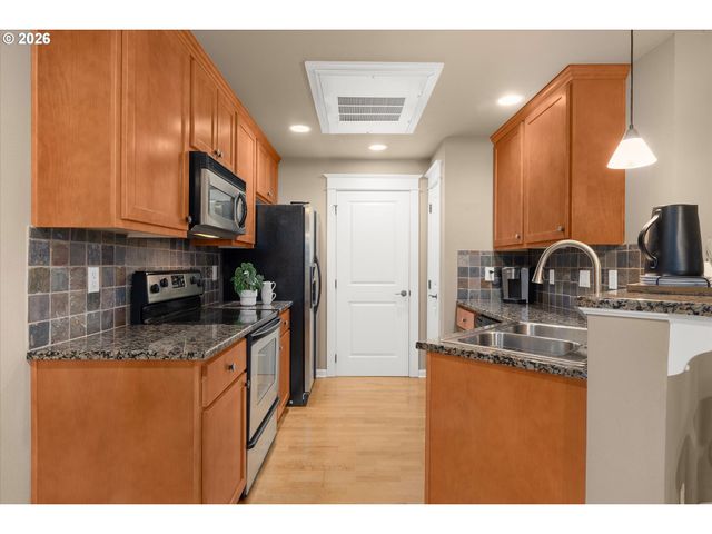 3480 SUMMERLINN Dr, West Linn, OR 97068