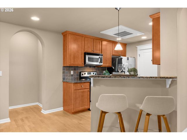 3480 SUMMERLINN Dr, West Linn, OR 97068