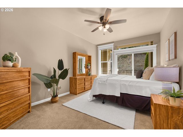 3480 SUMMERLINN Dr, West Linn, OR 97068