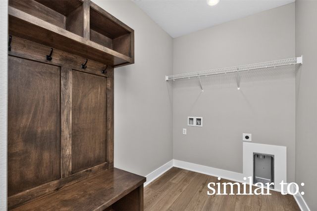 8216 Mahon Court, Johnston, IA 50131