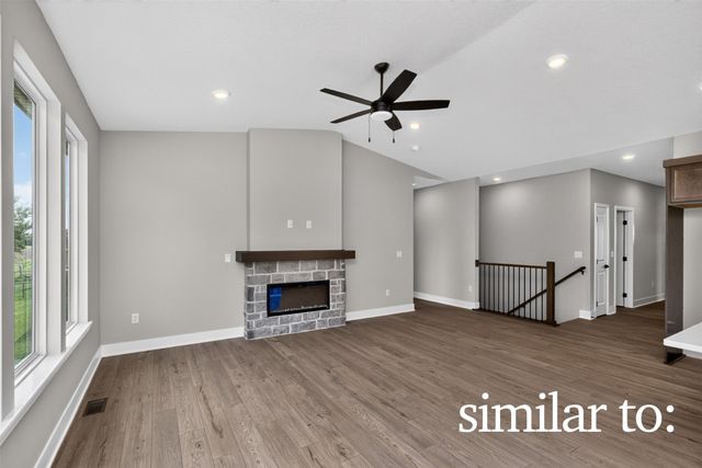 8216 Mahon Court, Johnston, IA 50131