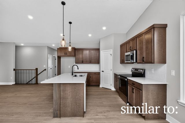 8216 Mahon Court, Johnston, IA 50131